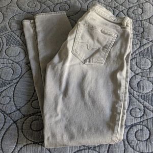 Light gray skinny jeans